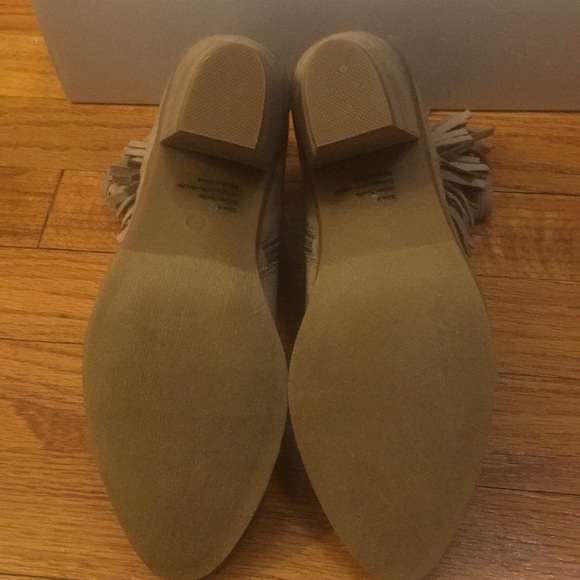 NIB Olivia Miller tan suede fringed booties - Picture 5 of 6